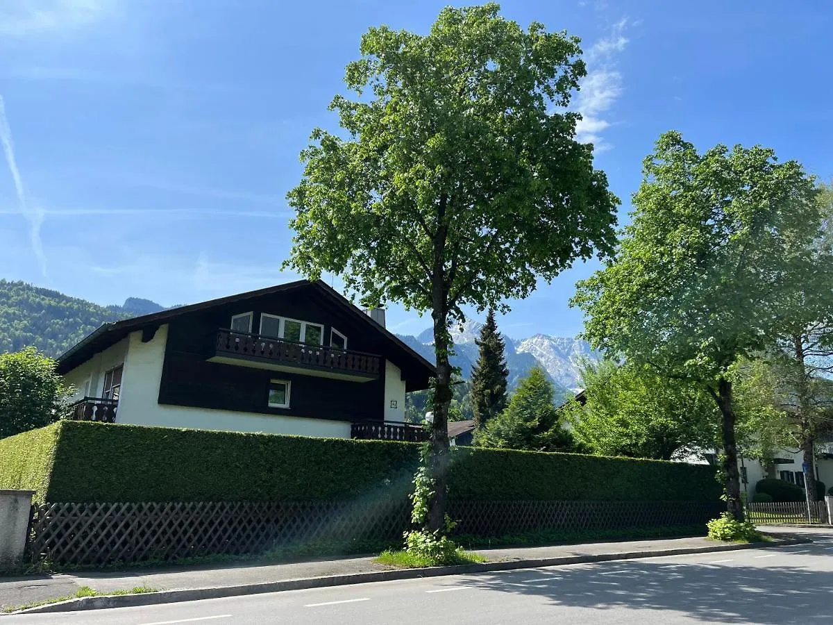 Doppelhaushaelfte Zugspitzblick Mit Privatem Garten Garmisch-Partenkirchen Lejlighed